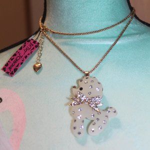 Nwtag:White fuffy Poodle 🐩 Necklace